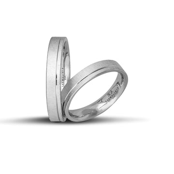 Μοντέρνες λευκόχρυσες βέρες γάμου 4 mm με σαγρέ φινίρισμα και λουστρέ γραμμή, χειροποίητης κατασκευής, διαθέσιμες σε 9, 14, 18 ή 22 καράτια.